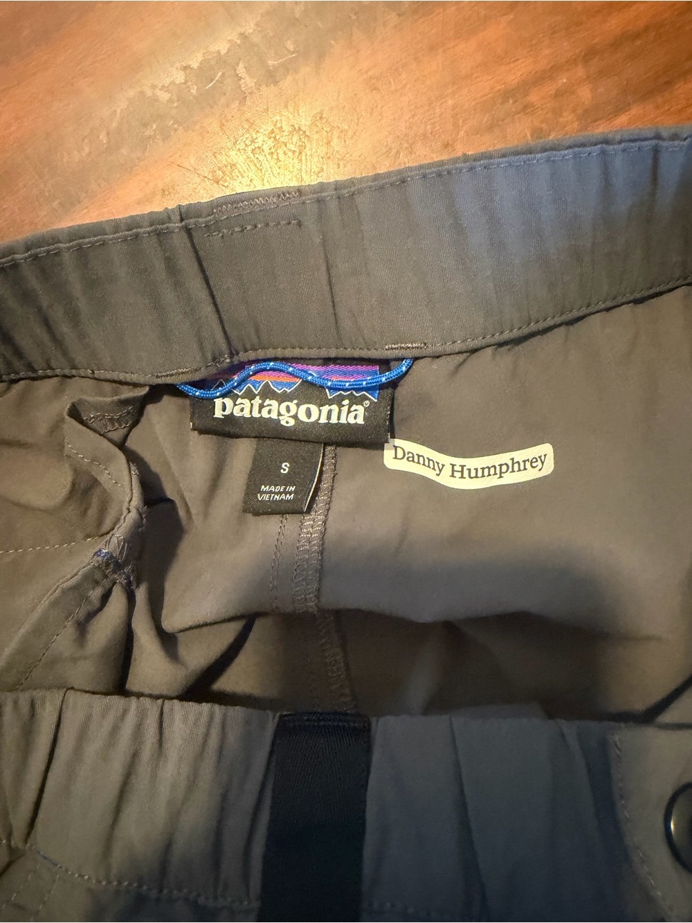 Patagonia Men's Cargo Pants in Gray with Blue Zip Accent - Picture 7 of 8